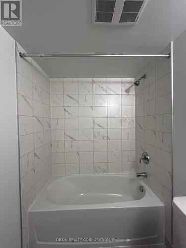 505 - 1435 Celebration Drive, Pickering, ON - Indoor Photo Showing Bathroom