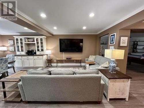 144 Church St, Sault Ste. Marie, ON - Indoor Photo Showing Living Room