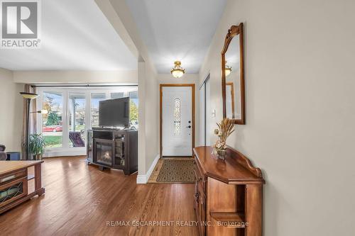 32 Morningside Drive, Hamilton, ON - Indoor Photo Showing Other Room