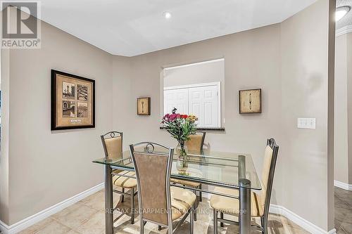 601 - 3000 Creekside Drive, Hamilton, ON - Indoor Photo Showing Dining Room