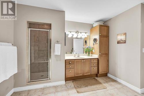 601 - 3000 Creekside Drive, Hamilton, ON - Indoor Photo Showing Bathroom