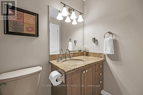 601 - 3000 Creekside Drive, Hamilton, ON - Indoor Photo Showing Bathroom