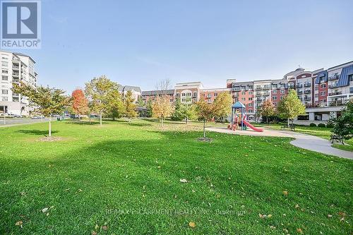 601 - 3000 Creekside Drive, Hamilton, ON - Outdoor