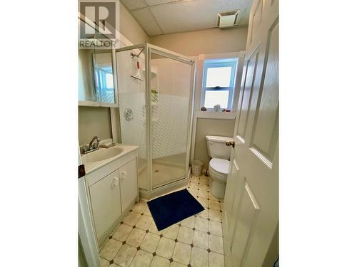 1950 First Avenue, Rossland, BC - Indoor Photo Showing Bathroom