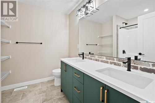 282 Fortosky Crescent, Saskatoon, SK - Indoor Photo Showing Bathroom