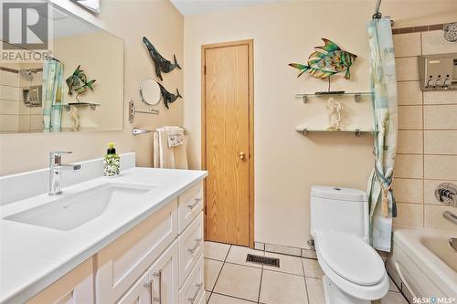 26 Kindrachuk Crescent, Saskatoon, SK - Indoor Photo Showing Bathroom