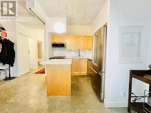 605 - 50 Camden Street, Toronto, ON - Indoor Photo Showing Kitchen