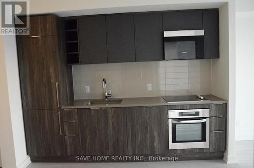 2315 - 2031 Kennedy Road E, Toronto, ON - Indoor Photo Showing Kitchen