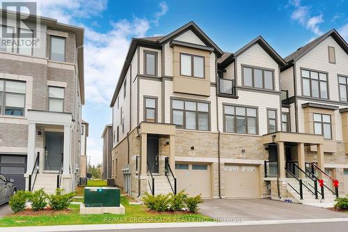 788 Kootenay Path, Oshawa, ON - Outdoor With Facade