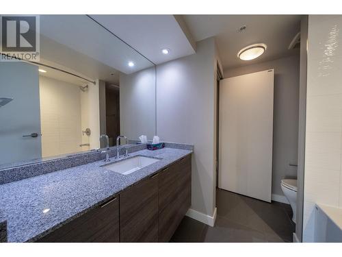 2501 489 Interurban Way, Vancouver, BC - Indoor Photo Showing Bathroom