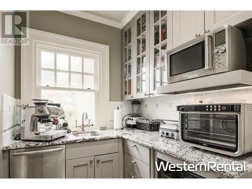 Wesbrook Crescent, Vancouver, BC - Indoor Photo Showing Kitchen With Upgraded Kitchen