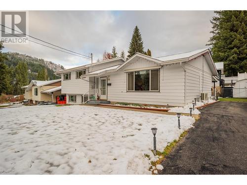 64 Moller Road, Fruitvale, BC - Outdoor