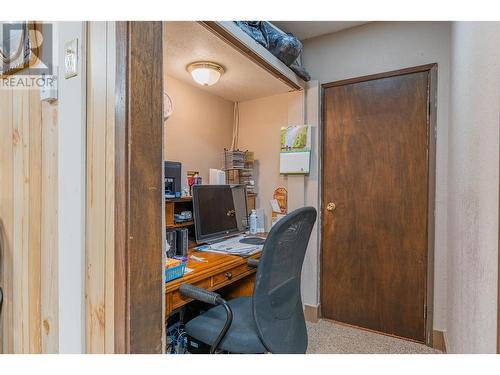 64 Moller Road, Fruitvale, BC - Indoor Photo Showing Office