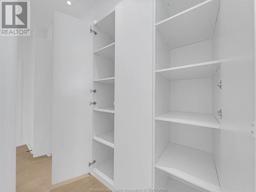 4557 Valerio Crescent, Lasalle, ON - Indoor With Storage