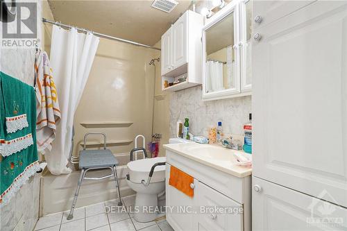 3140 Fenmore Street, Ottawa, ON - Indoor Photo Showing Bathroom