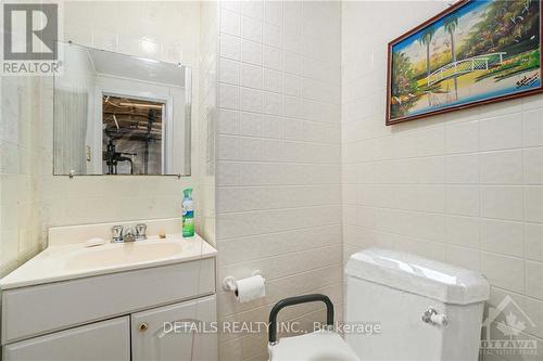 3140 Fenmore Street, Ottawa, ON - Indoor Photo Showing Bathroom