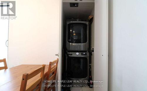 509 - 159 Dundas Street E, Toronto, ON - Indoor Photo Showing Laundry Room