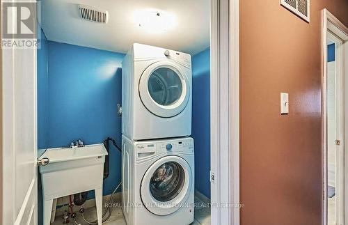 2384 Chevron Prince Path, Oshawa, ON - Indoor Photo Showing Laundry Room