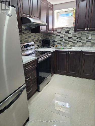 Bsmt - 7 Searell Avenue, Ajax, ON - Indoor Photo Showing Kitchen With Upgraded Kitchen