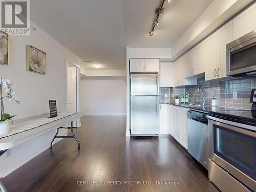 228 - 376 Highway 7 E, Richmond Hill, ON - Indoor Photo Showing Kitchen With Stainless Steel Kitchen