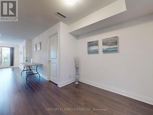 228 - 376 Highway 7 E, Richmond Hill, ON - Indoor Photo Showing Other Room