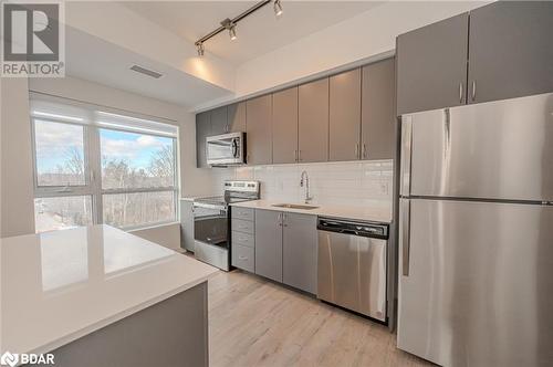 56 Lakeside Terrace Unit# 401, Barrie, ON 