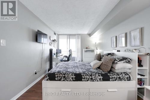 1811 - 410 Mclevin Avenue, Toronto, ON - Indoor Photo Showing Bedroom