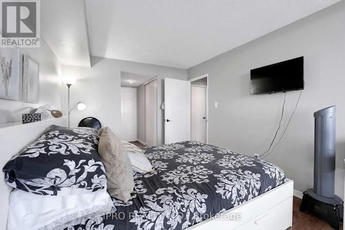 1811 - 410 Mclevin Avenue, Toronto, ON - Indoor Photo Showing Bedroom