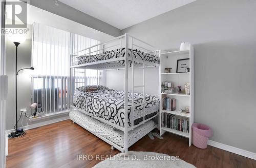 1811 - 410 Mclevin Avenue, Toronto, ON - Indoor Photo Showing Bedroom