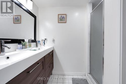 1811 - 410 Mclevin Avenue, Toronto, ON - Indoor Photo Showing Bathroom