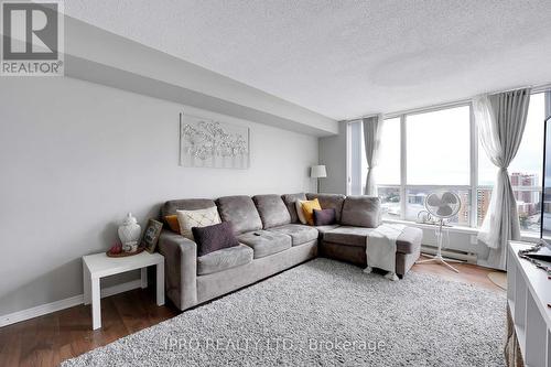 1811 - 410 Mclevin Avenue, Toronto, ON - Indoor Photo Showing Living Room