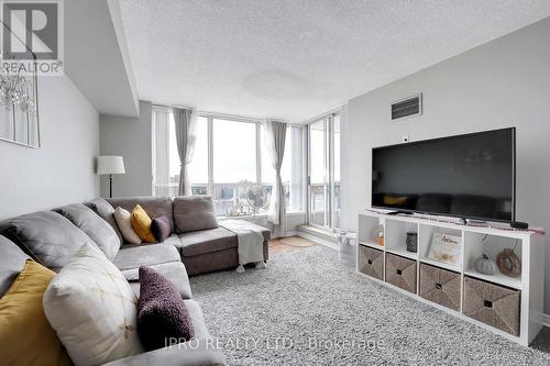 1811 - 410 Mclevin Avenue, Toronto, ON - Indoor Photo Showing Living Room