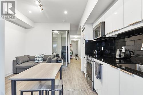 409 - 90 Glen Everest Road, Toronto, ON - Indoor Photo Showing Kitchen With Upgraded Kitchen