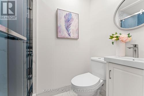 122 Longford Drive, Newmarket, ON - Indoor Photo Showing Bathroom