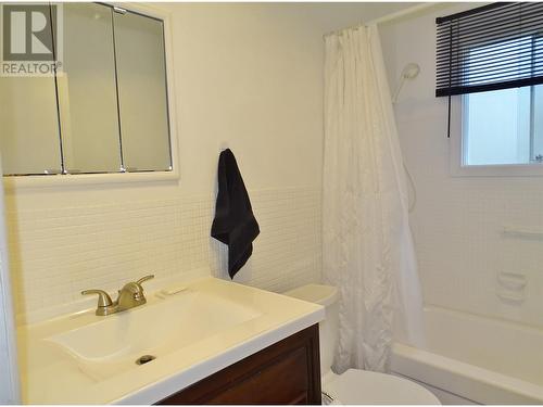 2057 Cook Avenue, Rossland, BC - Indoor Photo Showing Bathroom