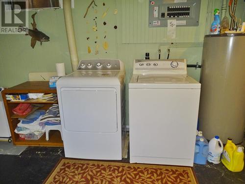 2057 Cook Avenue, Rossland, BC - Indoor Photo Showing Laundry Room