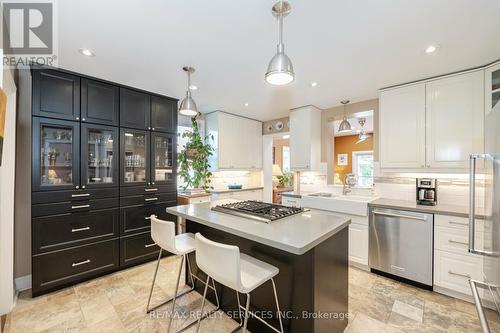 73 Wellington Street E, Brampton, ON - Indoor Photo Showing Kitchen With Upgraded Kitchen