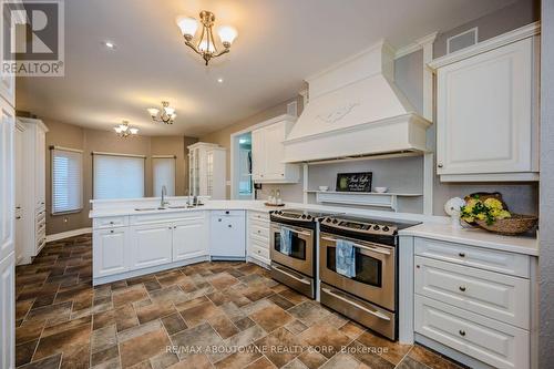 2184 Providence Road, Oakville, ON - Indoor Photo Showing Kitchen