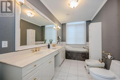 2184 Providence Road, Oakville, ON - Indoor Photo Showing Bathroom