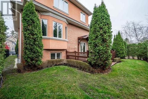 2184 Providence Road, Oakville, ON - Outdoor