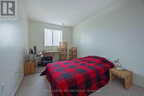 408 - 30 Chapman Court, London, ON - Indoor Photo Showing Bedroom