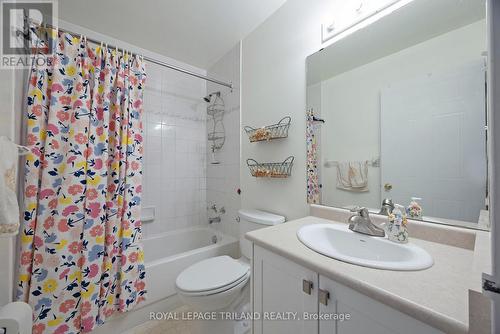 408 - 30 Chapman Court, London, ON - Indoor Photo Showing Bathroom