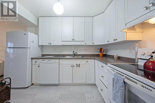 408 - 30 Chapman Court, London, ON - Indoor Photo Showing Kitchen With Double Sink