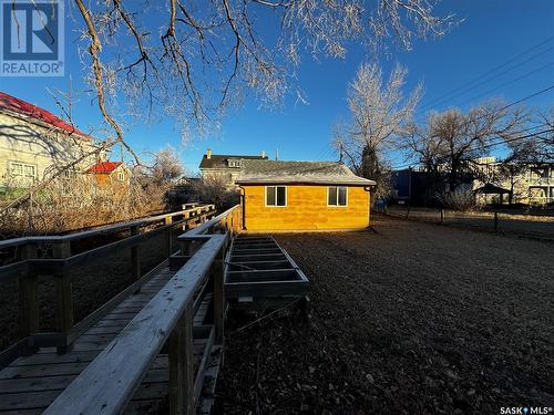 101 4Th Avenue W, Gravelbourg, SK - Outdoor