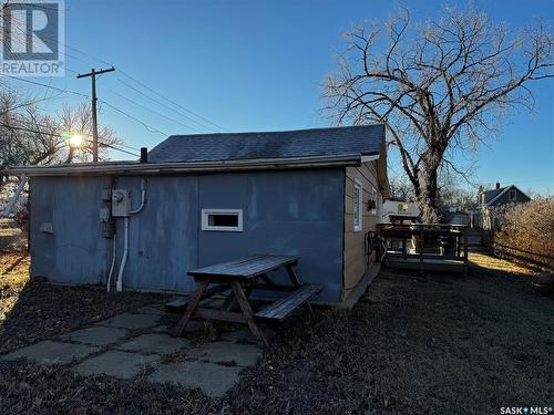 101 4Th Avenue W, Gravelbourg, SK - Outdoor