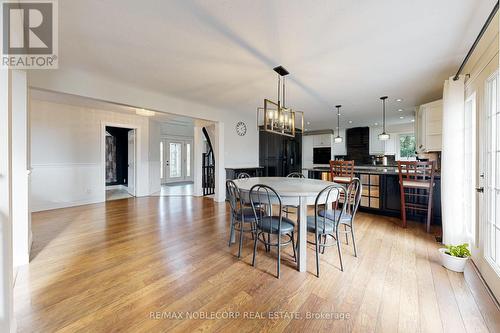 286194 County Rd 10, Mono, ON - Indoor Photo Showing Dining Room