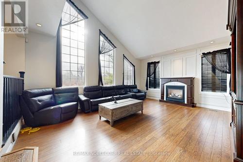 286194 County Rd 10, Mono, ON - Indoor Photo Showing Living Room With Fireplace