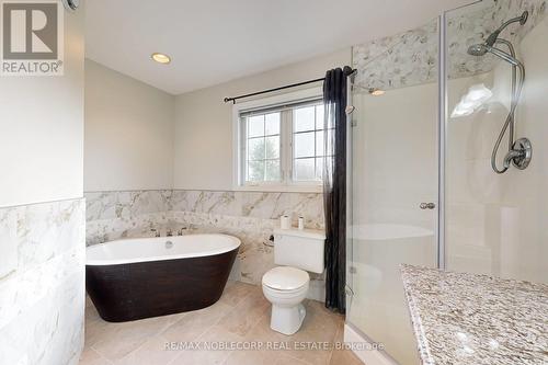 286194 County Rd 10, Mono, ON - Indoor Photo Showing Bathroom