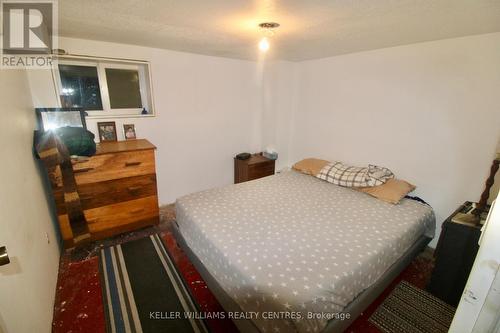 401838 Grey County Road 4, West Grey, ON - Indoor Photo Showing Bedroom