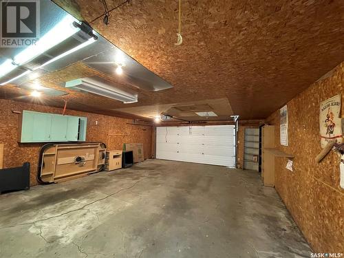 30 Irvin Crescent, Regina, SK - Indoor Photo Showing Garage